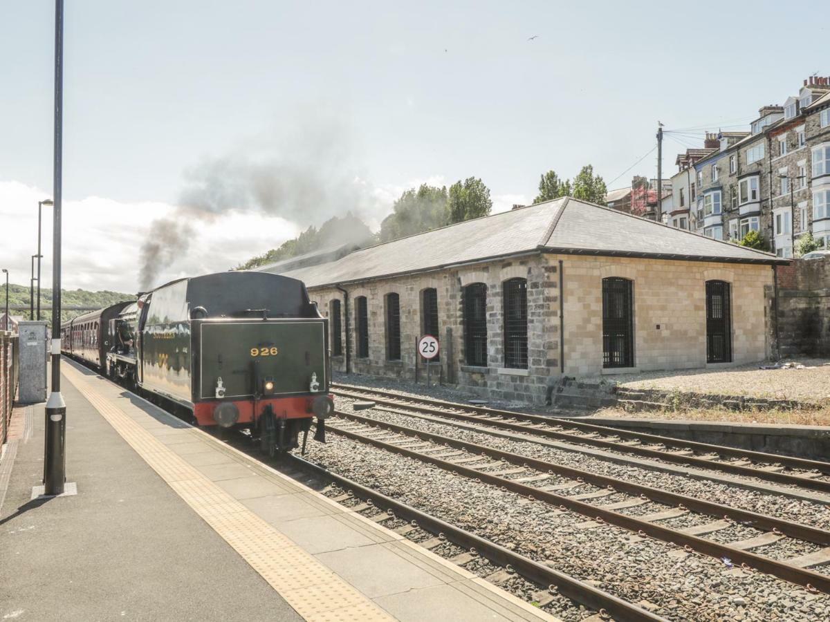 Tornado Engine Shed Whitby Exterior foto